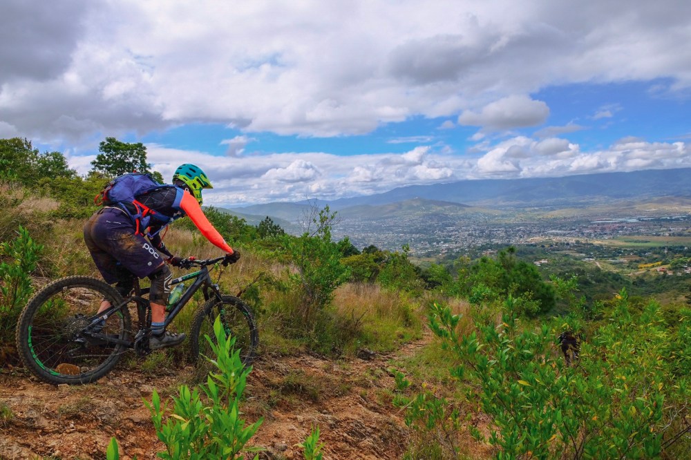 7A71681D-767A-473F-B824-027D2163EB3B