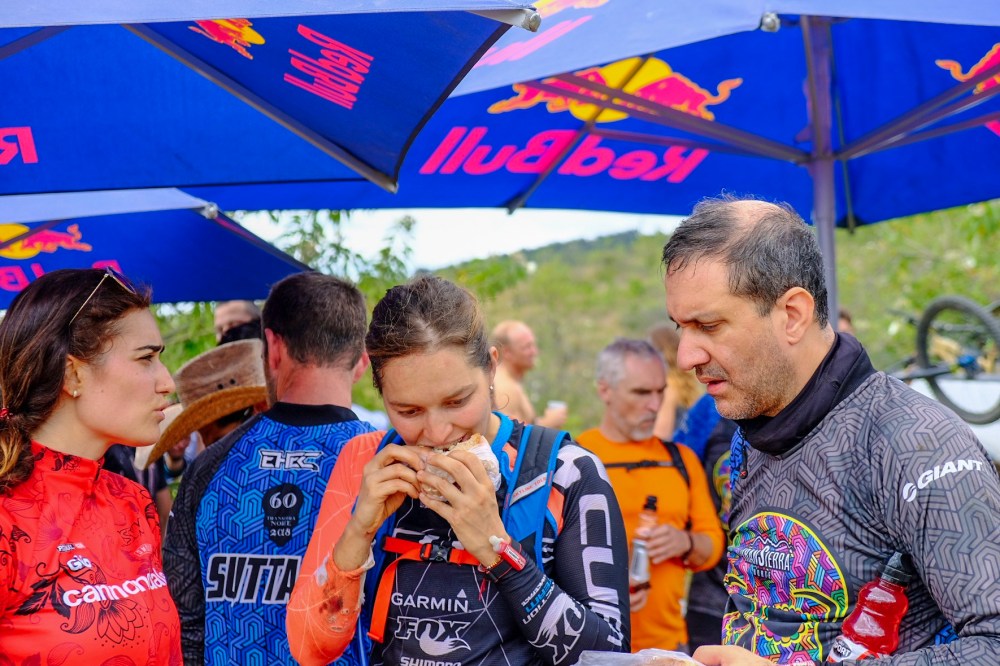 D02D5F99-84A2-4E55-8A9A-965B1DEFFA8F